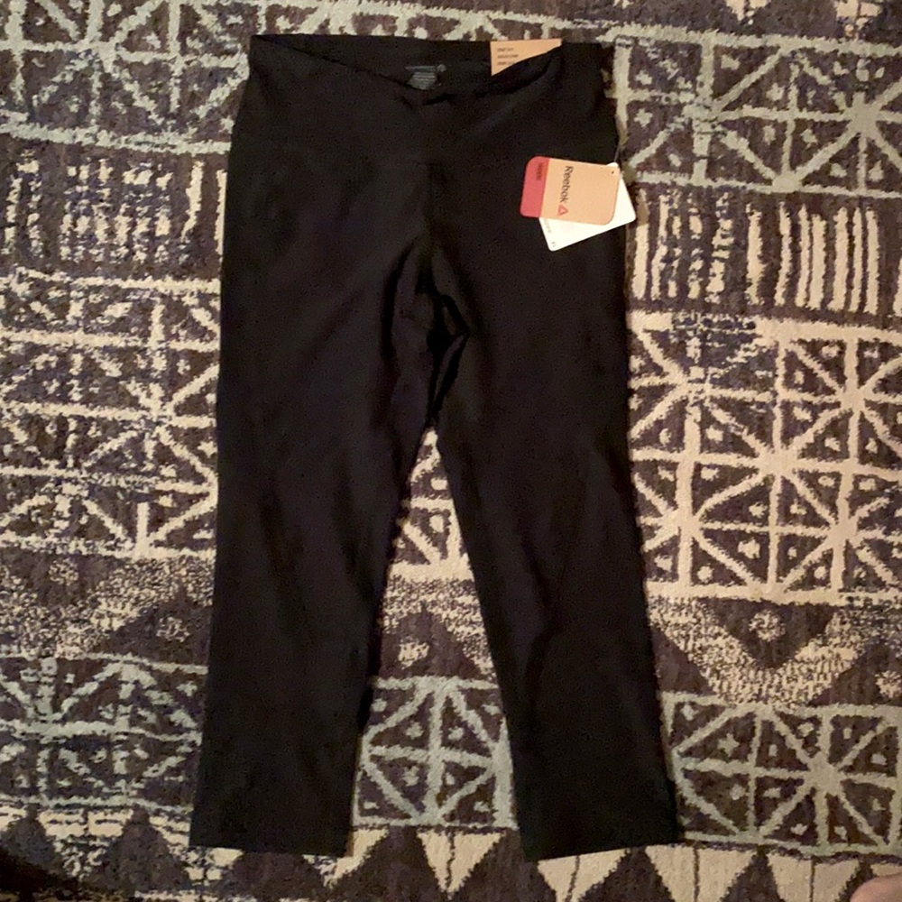 NWT Reebok Skinny Capri